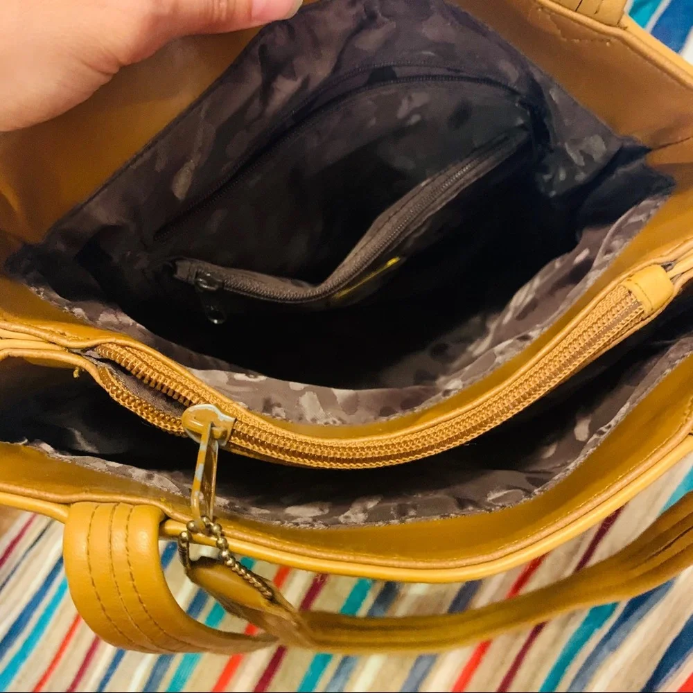 ⭐️ JACQUELINE FERRAR Brown Leather Purse - Picture 5 of 6